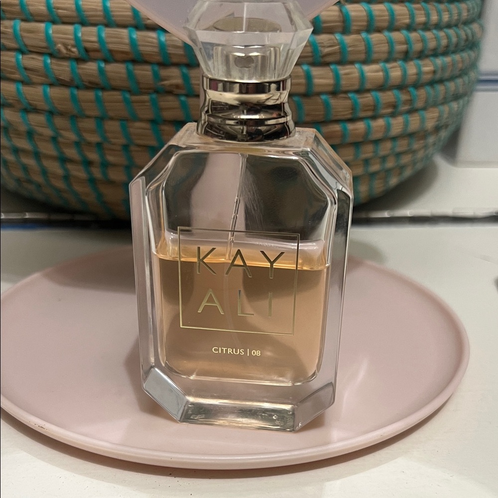 KAYALI Citrus 08 Eau de Parfum - Clear Glass Bottle with Light Amber Fragrance